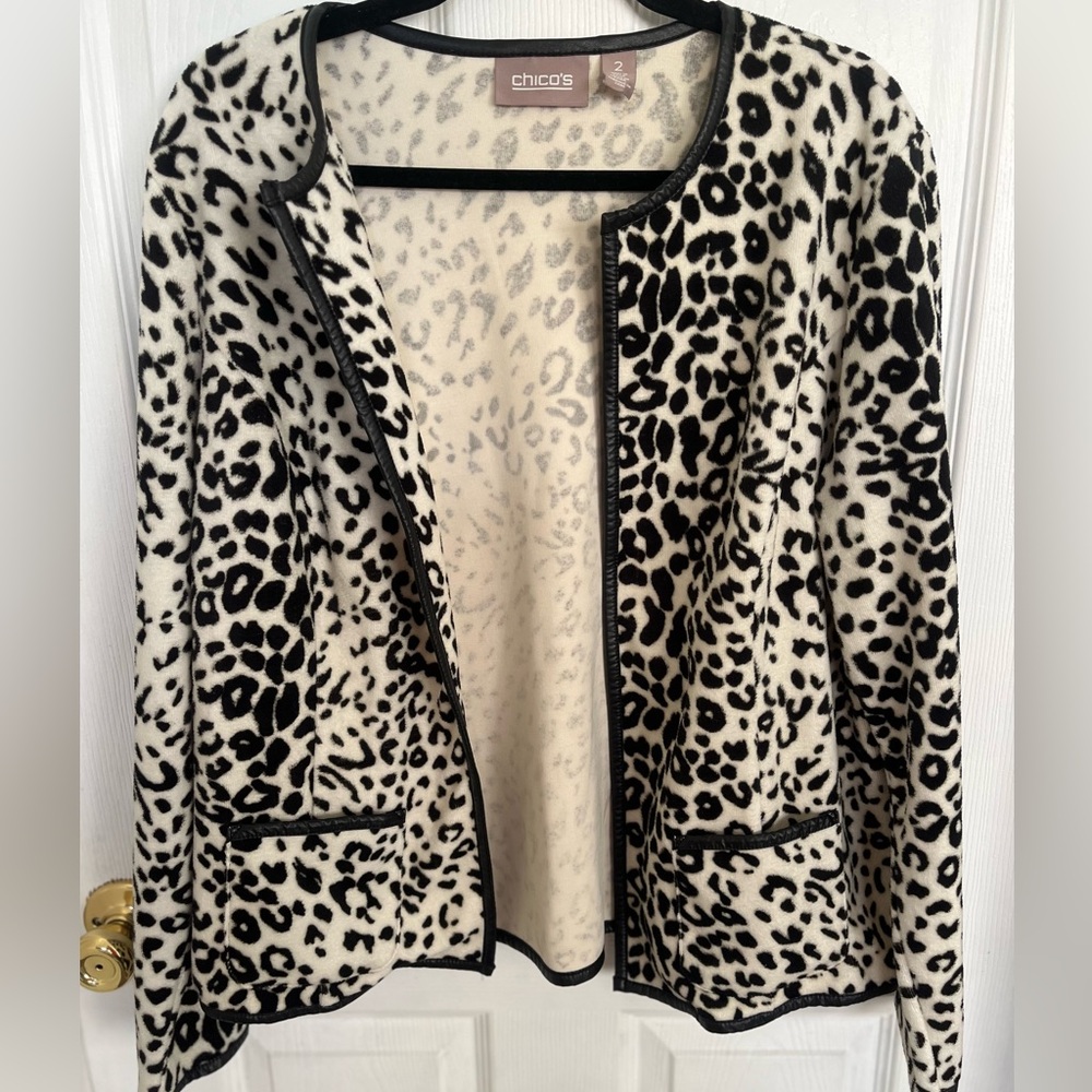 Women’s Size 2 Chico’s Open Chetah Sweater
